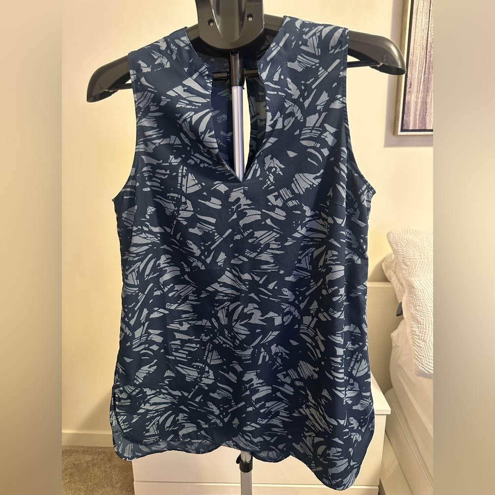 Banana Republic Navy Abstract Sleeveless Top